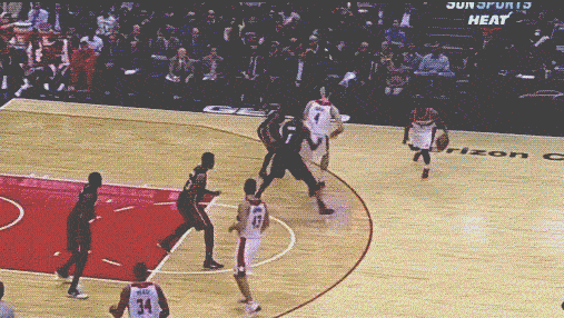 战术对决：北京队利用高位挡拆突破，屡屡得分！的简单介绍