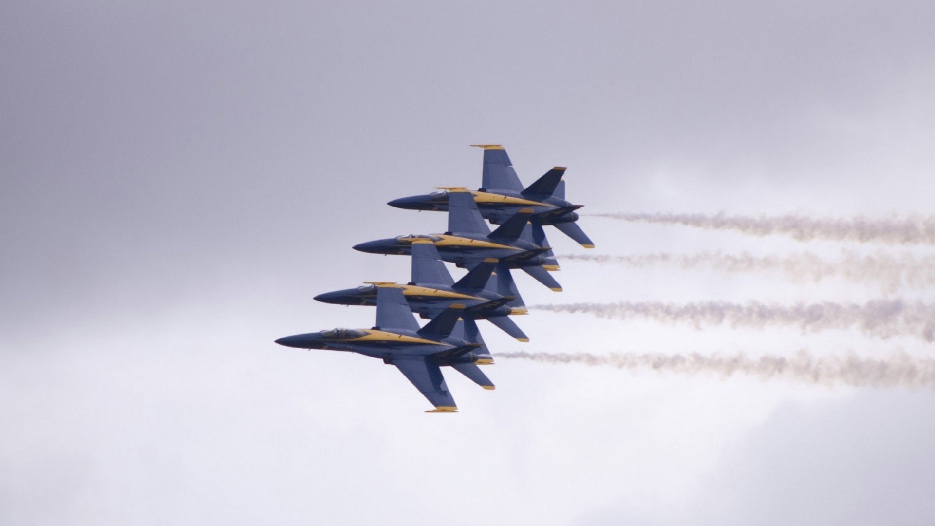 电子竞技的传播学研究:媒体影响与舆论引导,电子竞技传播与解说