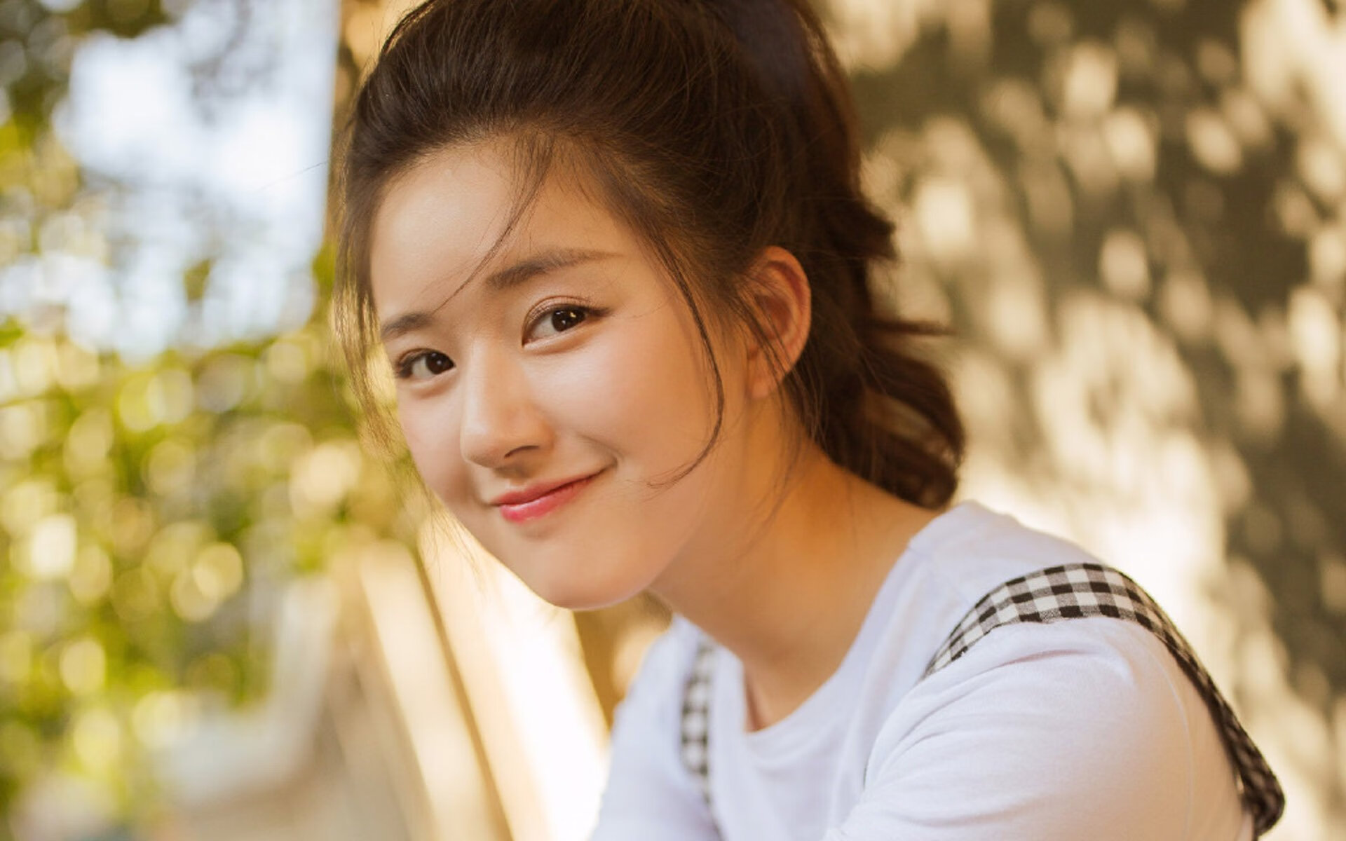 下载乐鱼体育APP-五大联赛冷门爆出背后的战术板决策逻辑，五大联赛集体爆冷