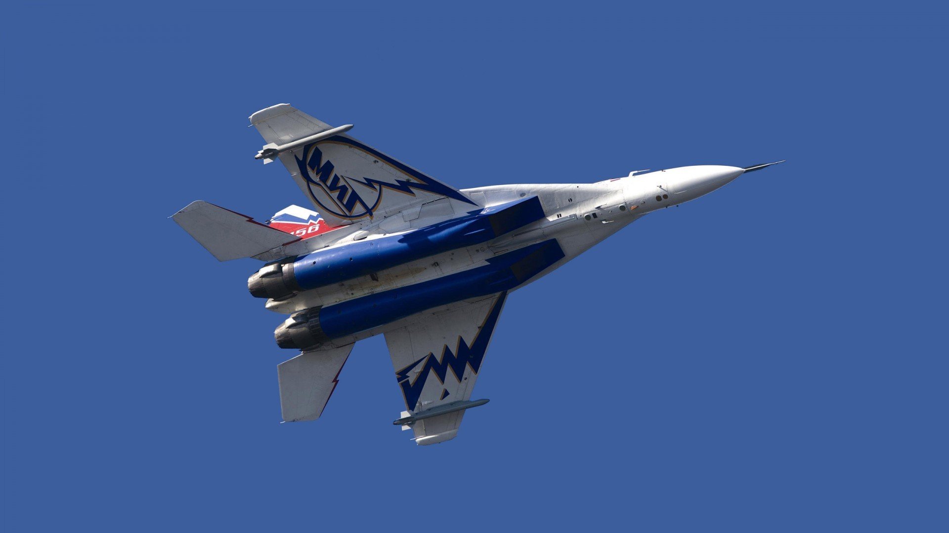 乐鱼官方登录入口-恩多比·恩乔：为南非队打破困境的关键一环，恩多什么意思